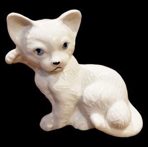 Vintage Porcelain Kitty Figurine